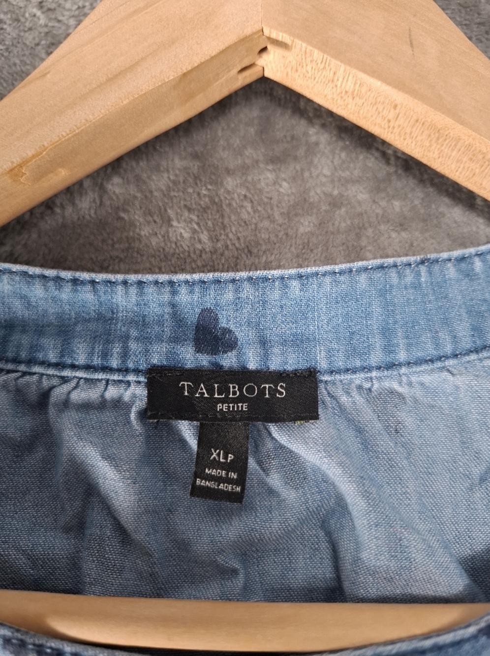 Talbots Petite XL Blue Chambray Heart Print Button Front Smocked Cuff Blouse - Picture 12 of 12